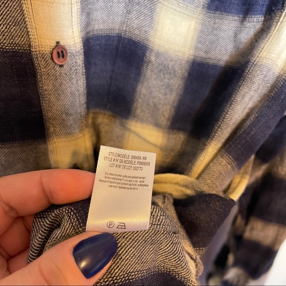 Theory Simara Wool Blend Button Up Plaid Top Size Medium - Picture 6 of 8